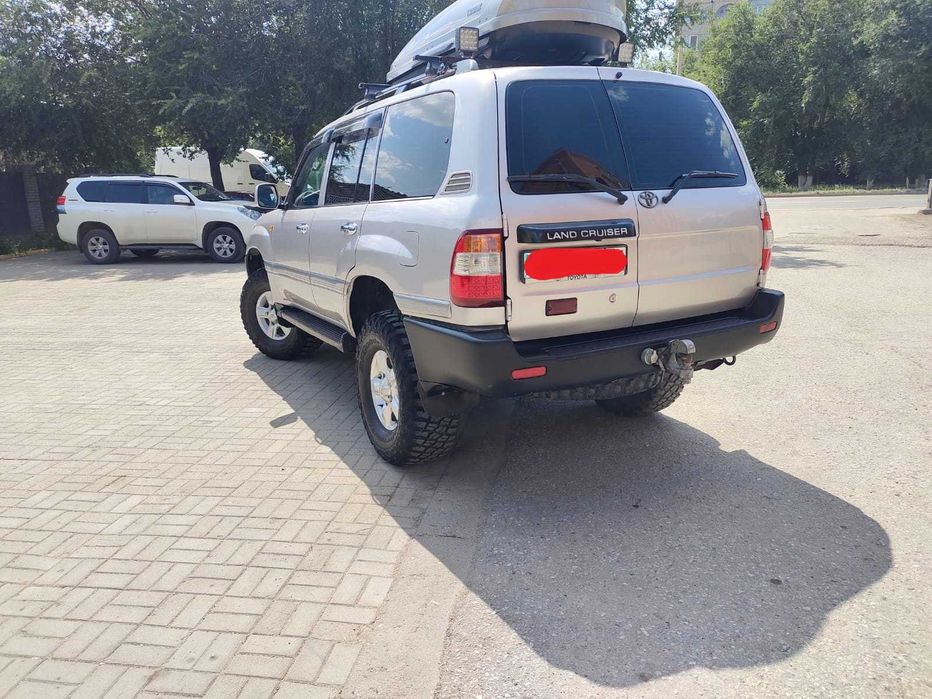 Продам автомобиль Toyota Land Cruiser 105