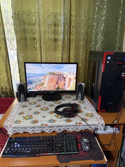 Vând PC Gaming.