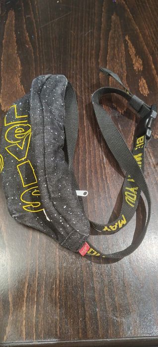 Оригинална чанта тип бананка Levi's x Star Wars Logo Sling