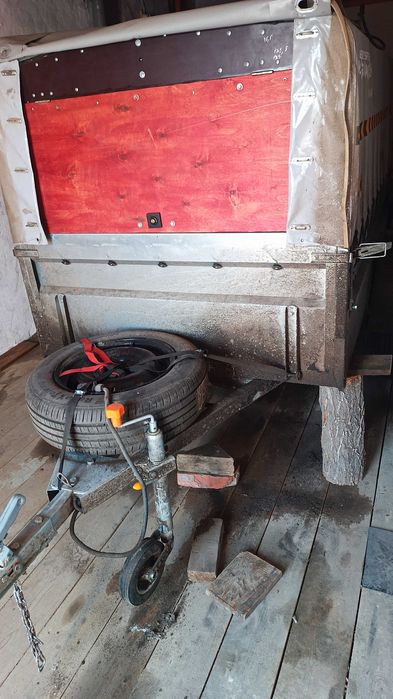 Легковой прицеп.