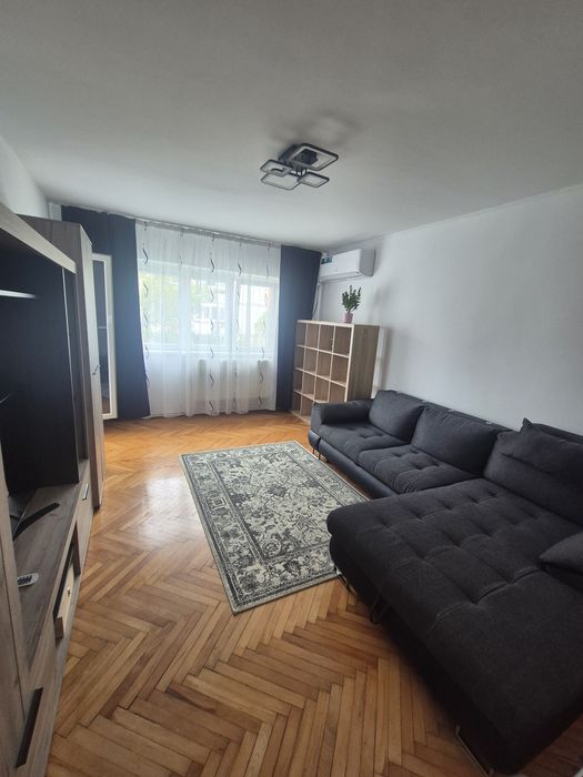 inchiriez apartament 2 cam Micalaca