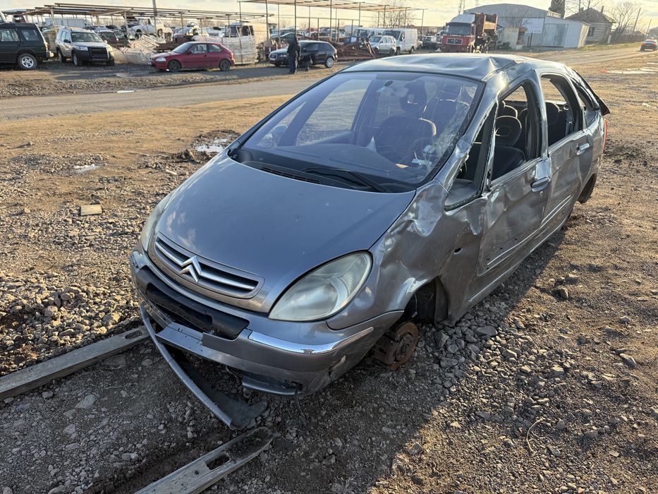 Ситрое ксара 2.0HDI 90 кс дизел 2004г на части