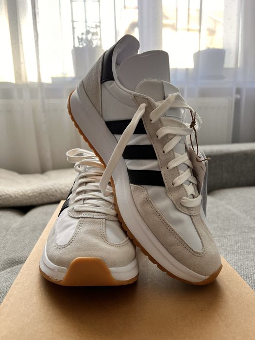 Adidas noi in cutie