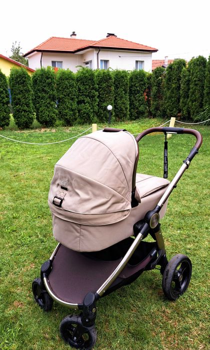 Пълен Комплект Количка Mamas and Papas Ocarro и кошница Maxi Cosi