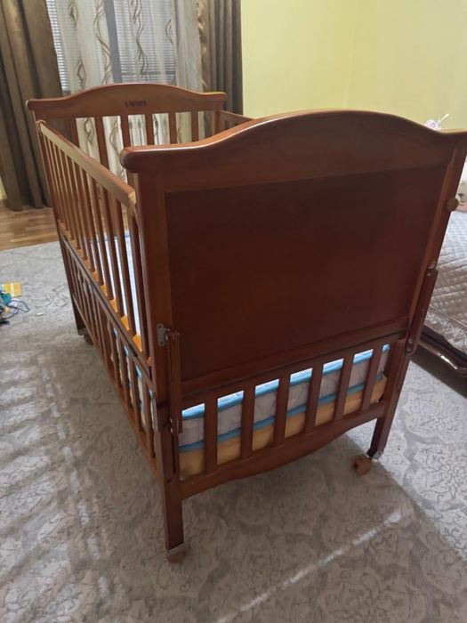 Продам манеж кровать с матрасом