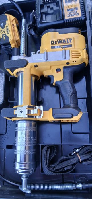 Акумулаторен такаламит DEWALT DCGG571- 18V