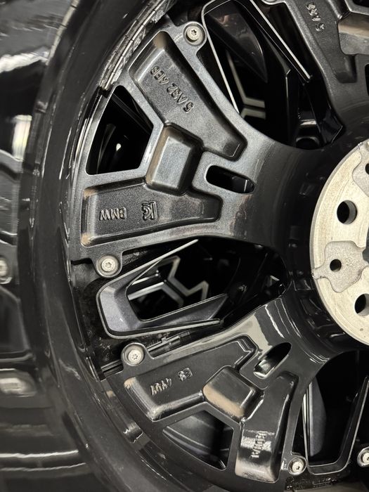 Jante Bmw i5 G60 R20 Seria 5 Originale M939 Pirelli vara 99% 2025