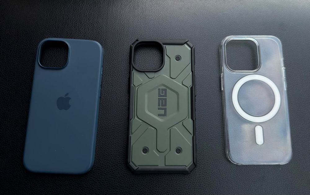 Продам оригинальные чехлы на iPhone 14