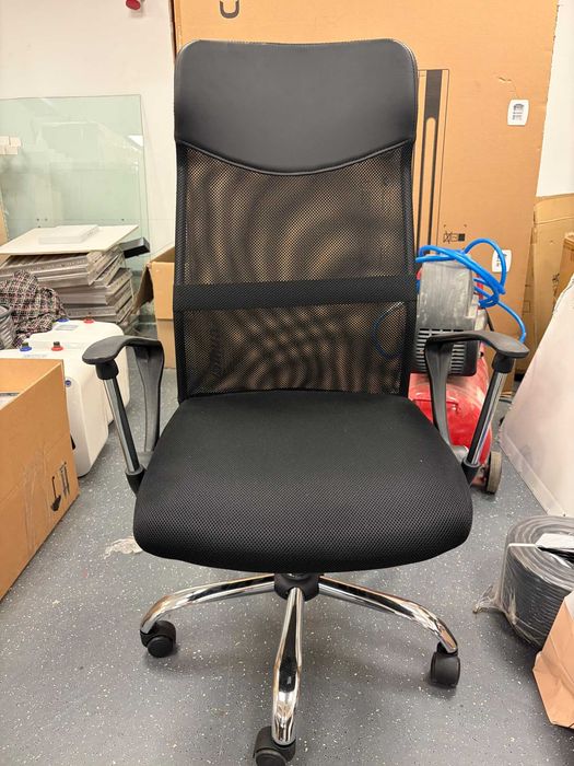Mobilier birou IKEA + TV TCL 50” 4K – birouri, scaune, dulapuri – Iași