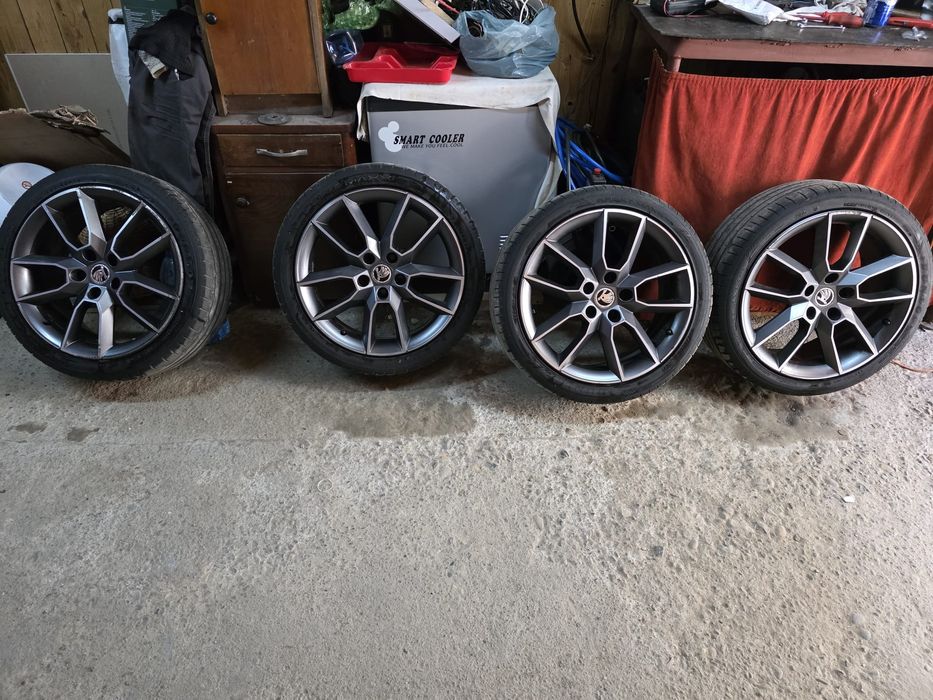 Jante aliaj cu anvelope 5x112 R18 Skoda VRS!
