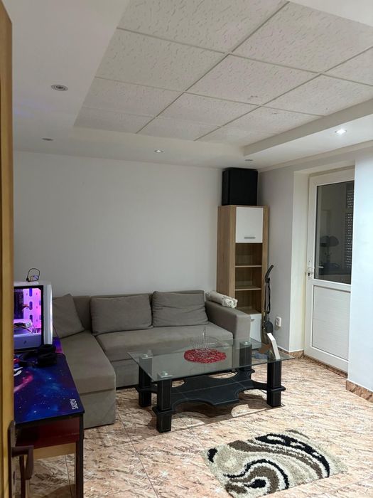 Inchiriez apartament cu doua camere