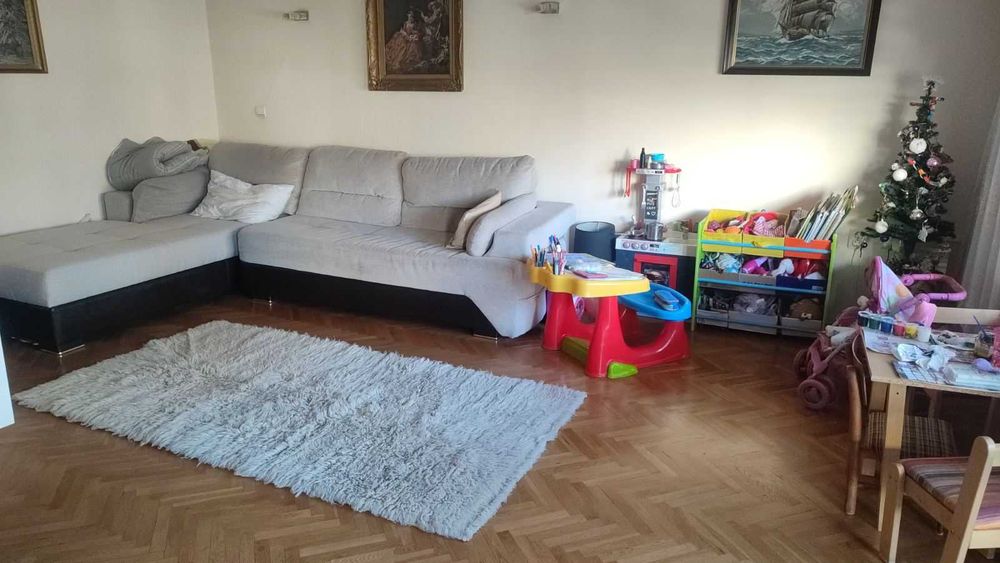 Китеник / губер като килим, покривка за легло или диван