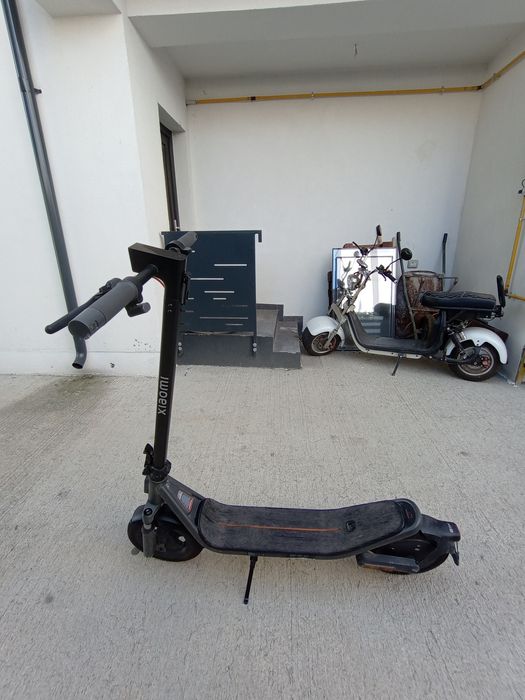 Trotineta electrica Xiaomi scuter 6 generația 2025