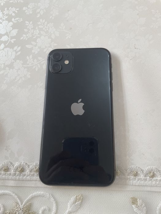 iPhone 11 в идеальном состоянии