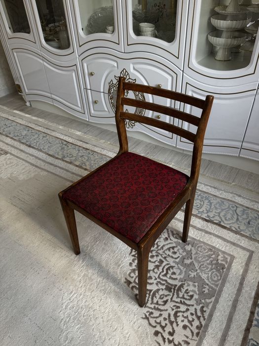 Стулья деревянные