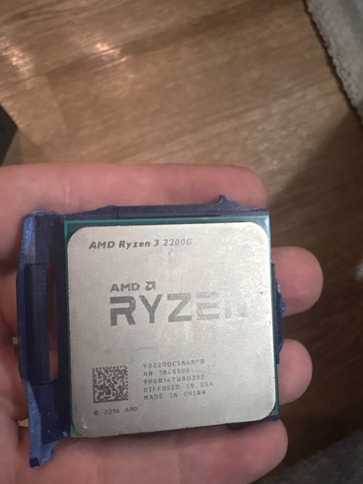 Ryzen 3 2200G Процессор