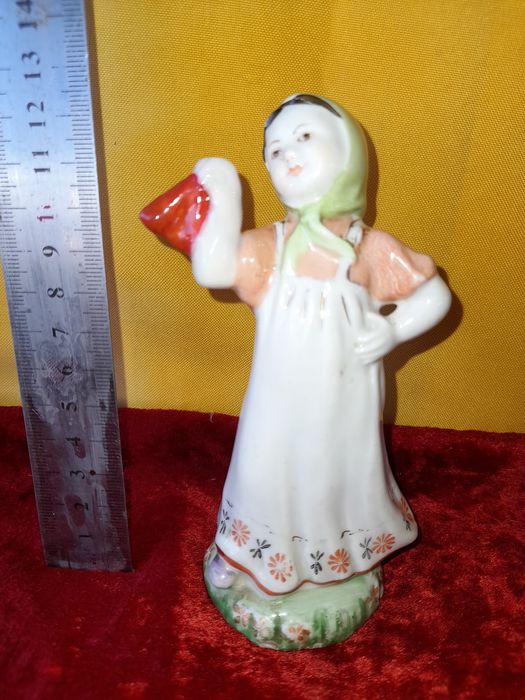 Советские фарфоровые статуэтки