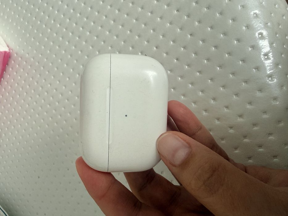 Продам Apple AirPods Pro (оригинал)