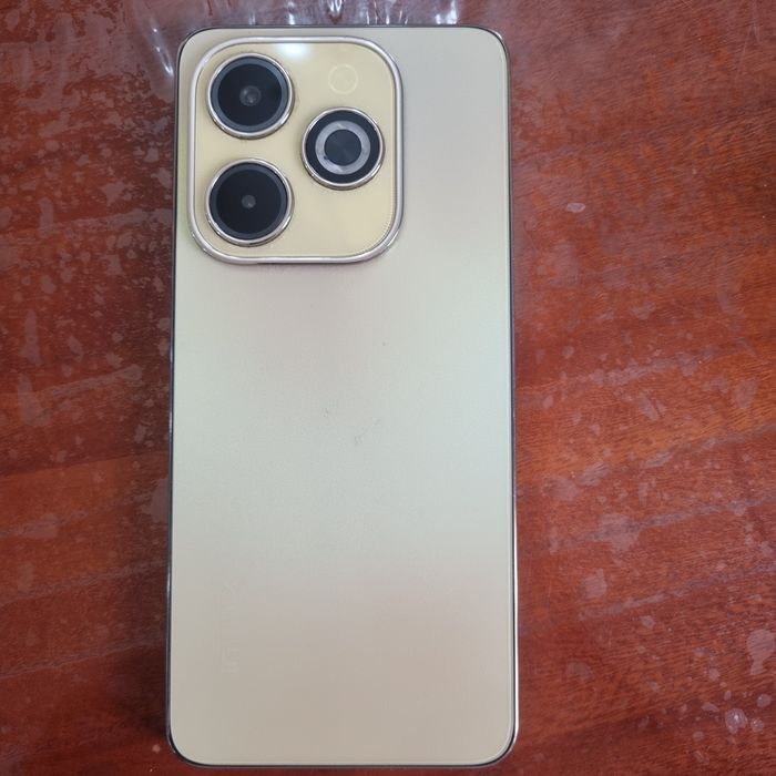 Продаются INFINIX HOT 40 i