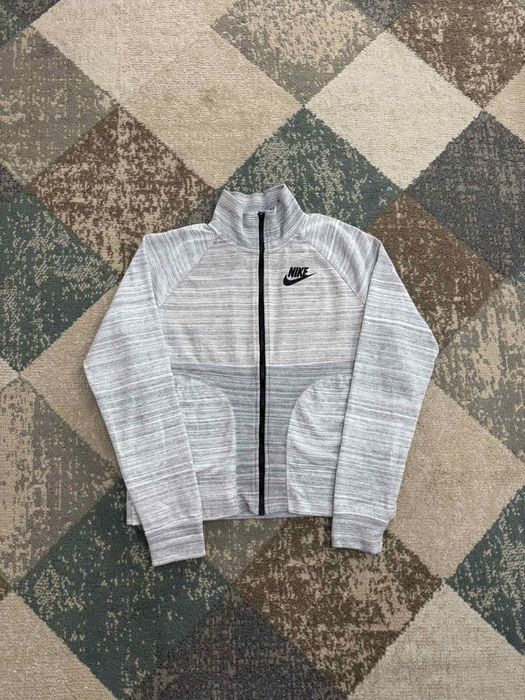 Дамско горнище Nike