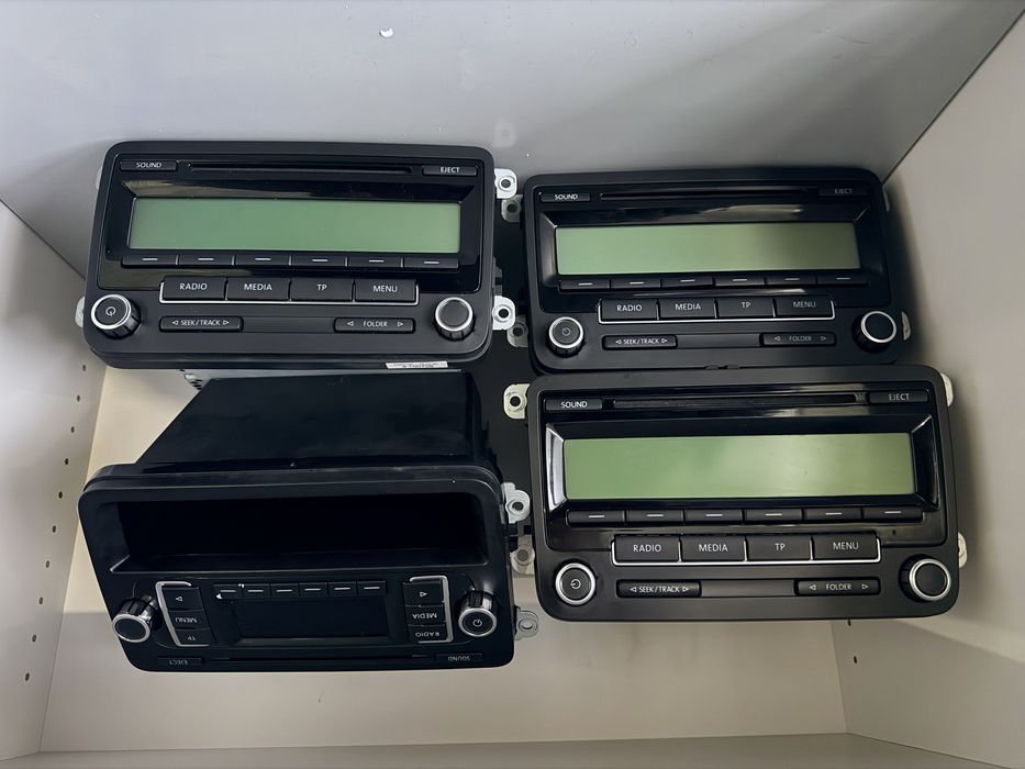 CD PLAYER MP3 Original Volkswagen Golf Passat Tiguan RCD300 RCD310
