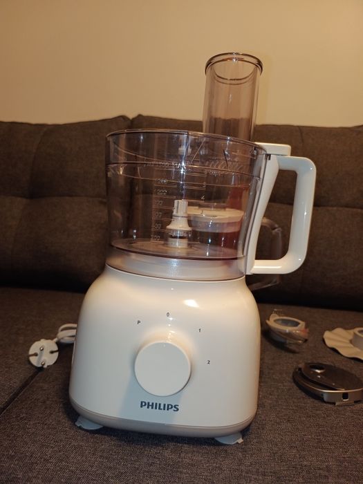 Robot de bucătărie Philips cu blender