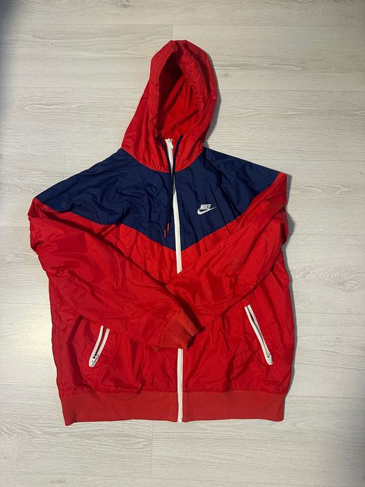 Nike червена ветровка