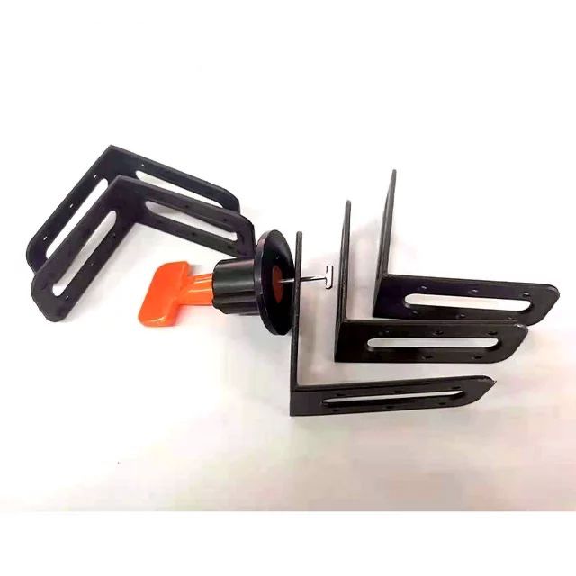 Уголки для системы выравнивания плитки.