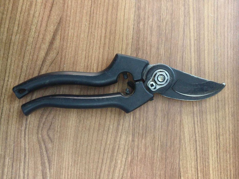 Cекаторы для сада б\у