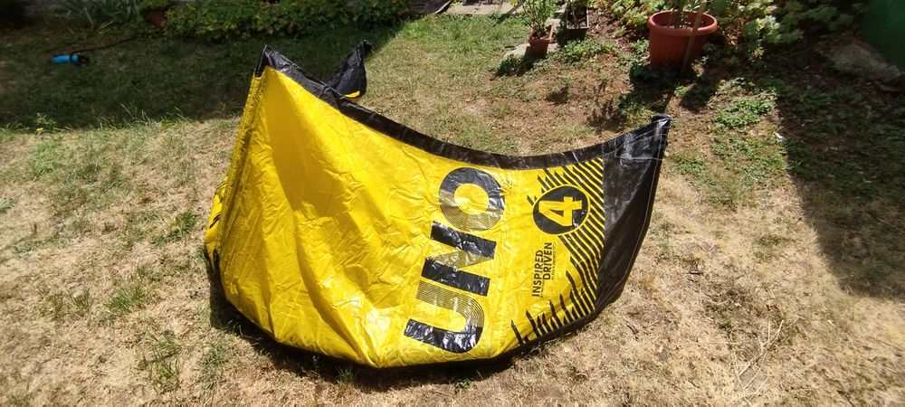 Детски кайт Ozone Uno 4 с бар.