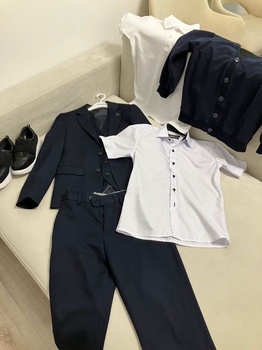 Продам школьную форму и туфли на 2-3 класс