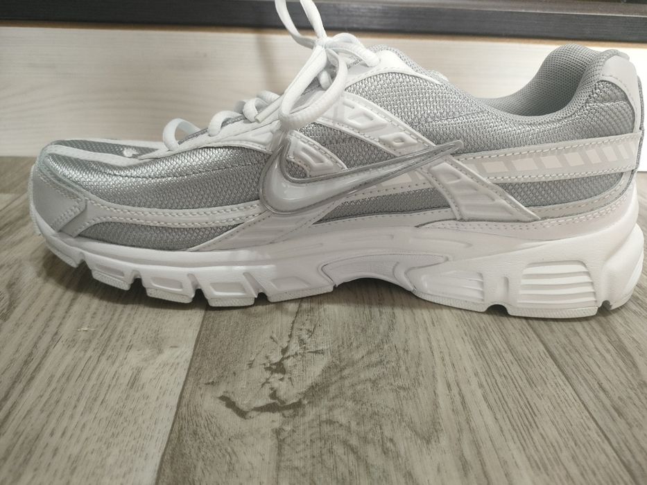 Nike initiator белые, 42 размер