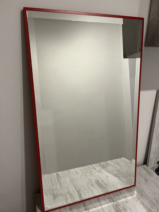 Продавам огледало