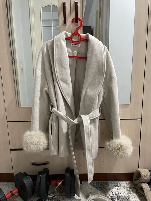 Женская куртка пальто