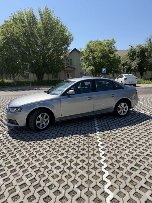 AUDI A4 2010 — imagine 2