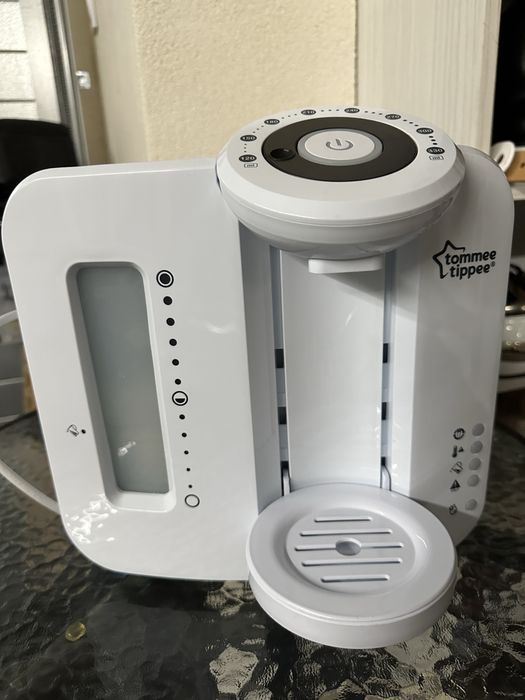 TOMMEE TIPPEE Електрически уред за приготвяне на адаптирано мляко