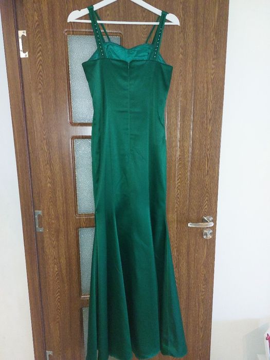 Официална зелена рокля