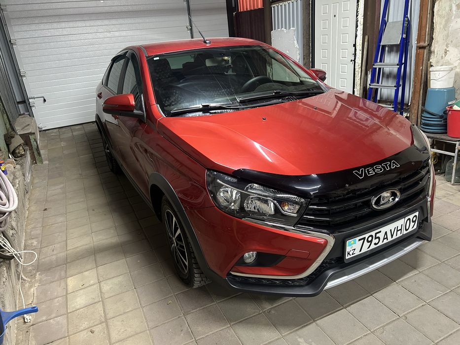 Продам Весту кросс