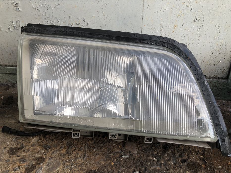 Фарове за Мерцедес Ц класа