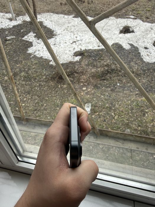 Продам iPhone 15 Pro