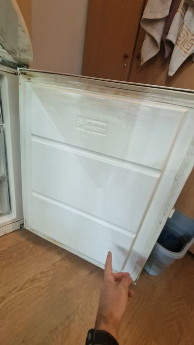 Vand Frigider Electrolux inalt si spatios 2 metri