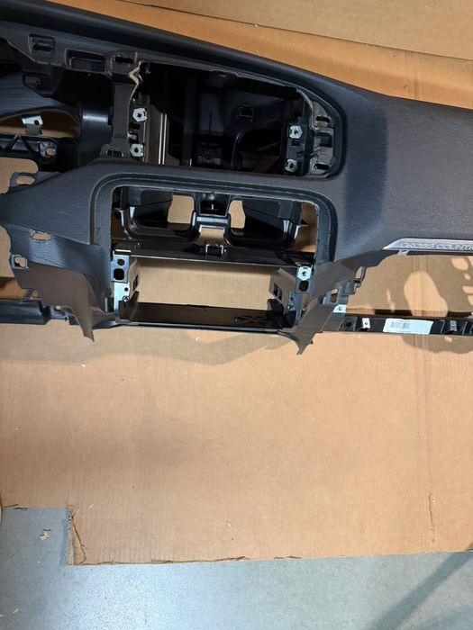 Plansa bord volvo v40