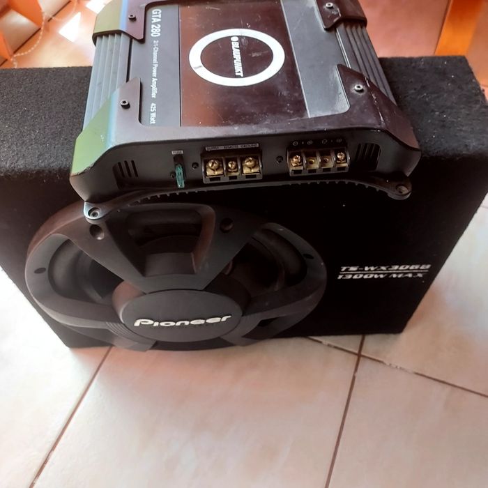 Vand Subwoofer plus stație