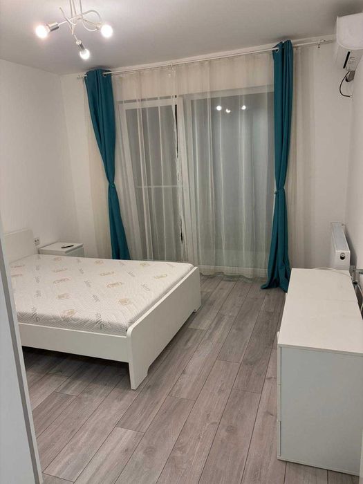 Apartament 1 camera, curte 40mp, loc de parcare