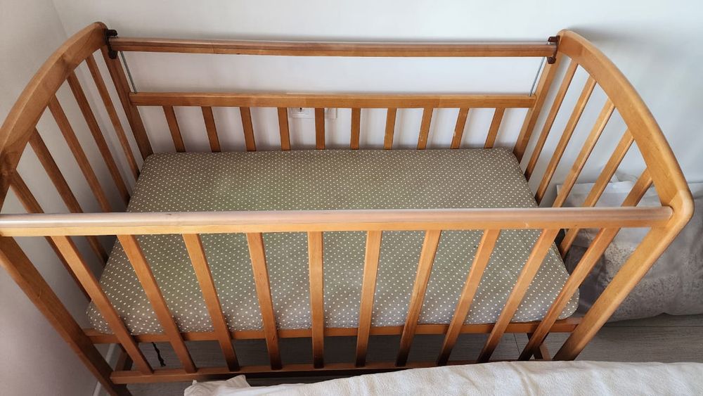Продам детскую кроватку