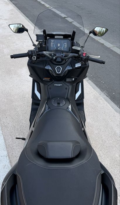 Yamaha Tmax Tech Max 560 2023 Akrapovic TopCase