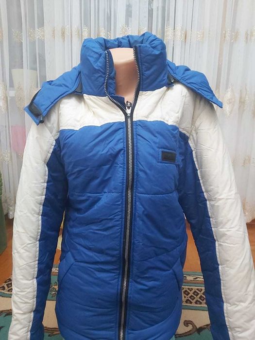 Продается зимний пуховик