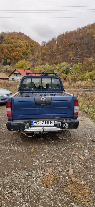 Nissan pick-up troliu  2.5 motor 4x2 an 2005