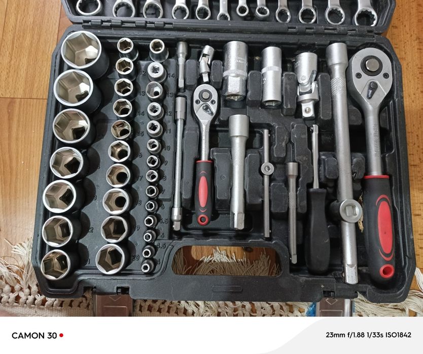 Продам набор ключей