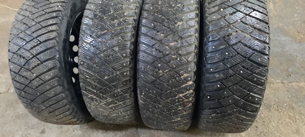 Продам зиние шишы с дисками